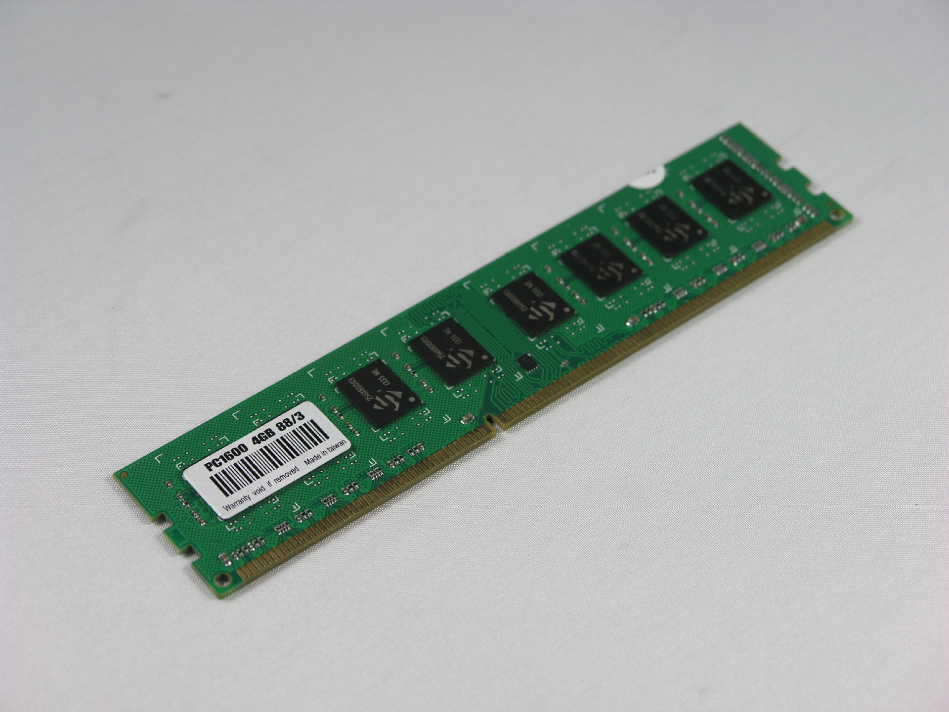  M393B2G70BH0-CK0  16GB PC3-12800 DDR3-1600MHz ECC Registered CL11 240-Pin DIMM Dual Rank Memory Module Mf